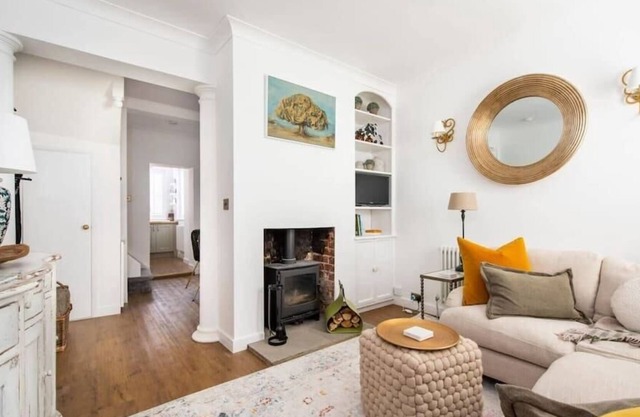 3 Church Walk, Long Melford