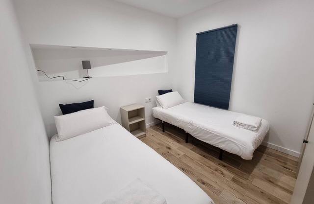 3 Dormitorios con un Balcón Ideal Para Familias o Viajes de Negocios