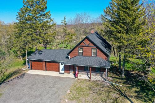 3 Mi to Lake Michigan Charming Kewaunee Hideaway