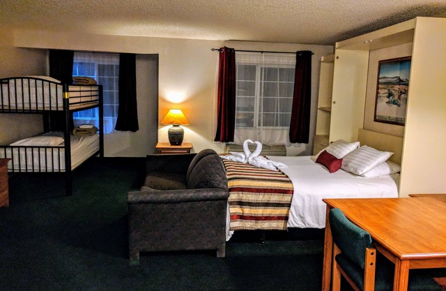 3 Peaks Lodge