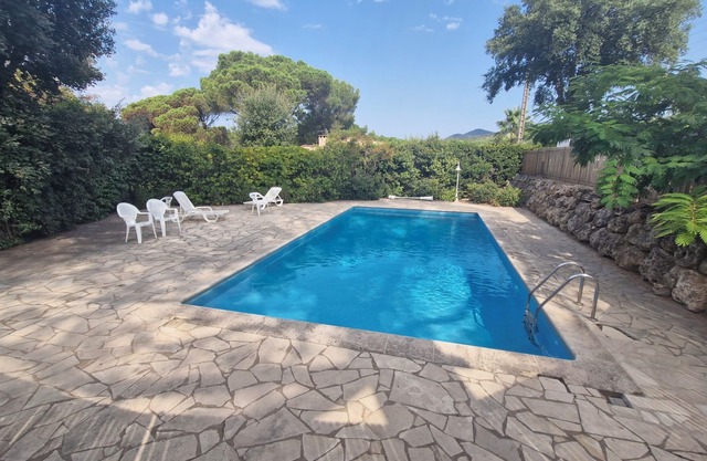 3-room air-conditioned semi-detached villa with pool in SAINTE MAXIME residence