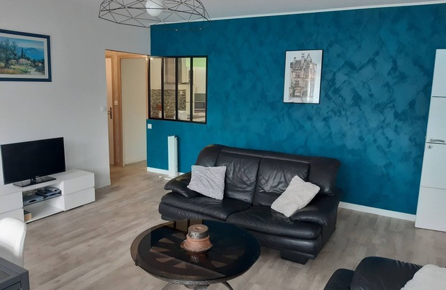 3-room apartment near medieval city