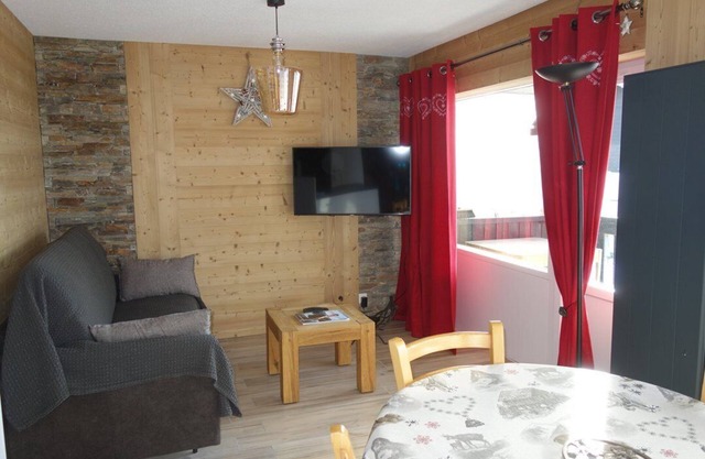 3-ROOM APARTMENT- ALPE D'HUEZ COGNET-PIEDS DES PISTES