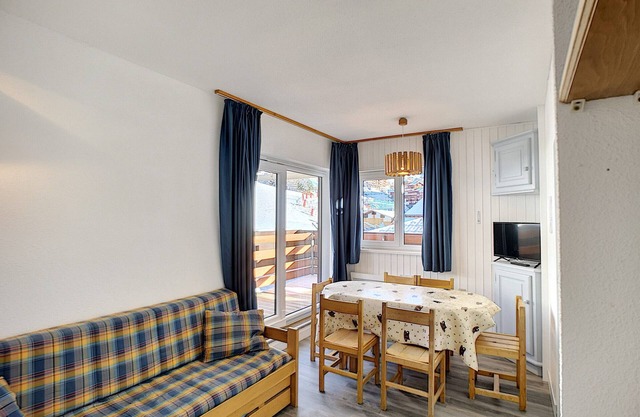 3-room apt for 6 in Bruyères - Pets allowed, parking, balcony