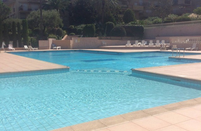 3* st tropez well located port and beach on foot !route des plages à 2 pas, wifi !