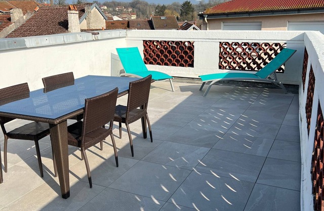 3-Star Comfort: Terrace, Parking, Near Thermal Spa & Casino in Bourbonne-les-Bains