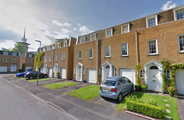 3 Storey modern executive townhouse. Central Basingstoke, with parking