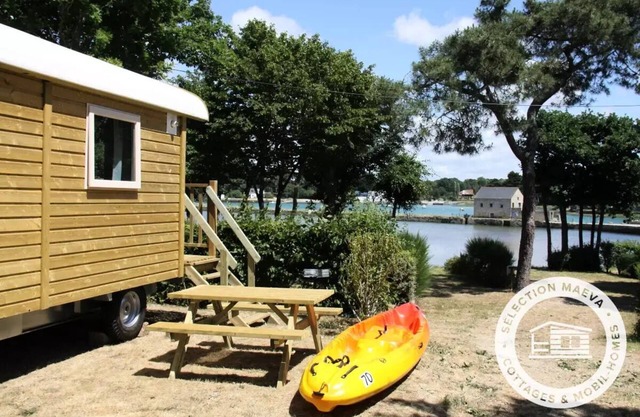 3-Zimmer-Wohnwagen für 4 Personen + TV
