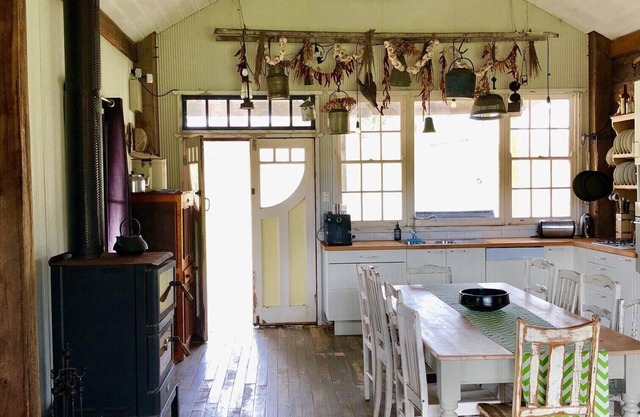 30 Acres, Tennis Courts, Swimming Holes, Fire Pit, Fishing, Bushwalks & Family