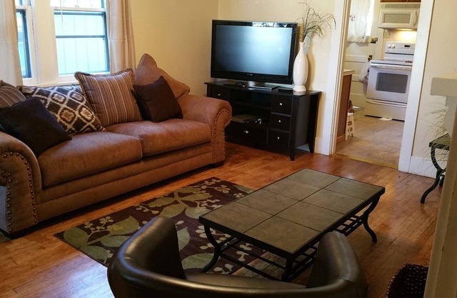 30+Day Stay⭐Lovely Smarthouse King 4KTV W/D WIFI