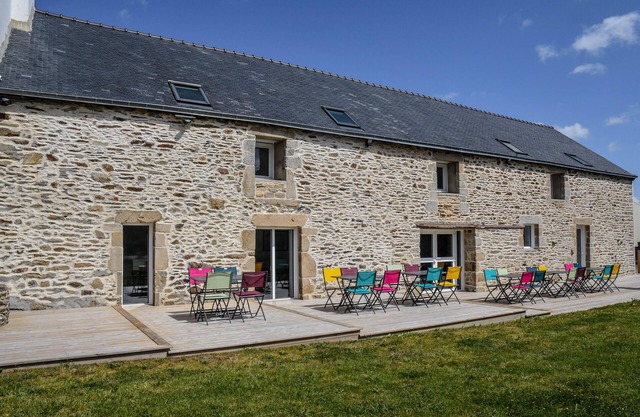 30-person farmhouse on the Rhuys peninsula