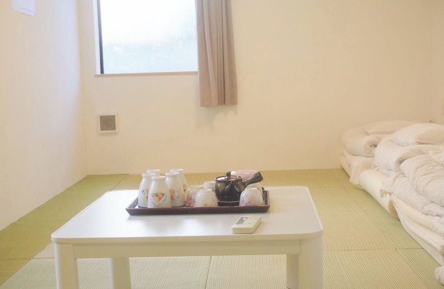 301 7 minutes walk from Ikebukuro 5 minutes by train from Shinjuku 11 minutes from Shibuya full/Toshima ward Tokyo