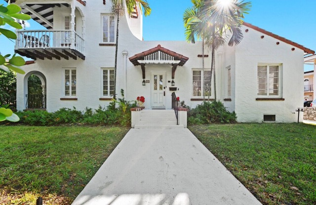 306 · Newly Renovated one-bdr with Patio