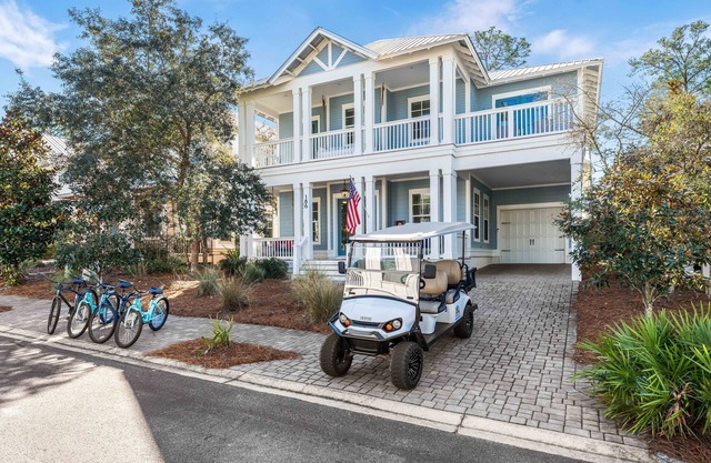 30A Gated Community ☀️ Golf Cart | 4 Bikes | *Heated & Chilled Pool ☀️ Beach Equipment