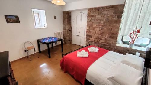 340 mt da San Carlo Acutis, LA SUITE DI SANTA CHIARA, 125 mq, Idromassaggio, Piano Terra, 2 Ingressi 2 Camere 2 Bagni, Perfetto - La nostra Forza è Presenza Live 24-7, MyAssisiSuite, I Dettagli che fanno la Differenza - MÓWIMY PO POLSKU