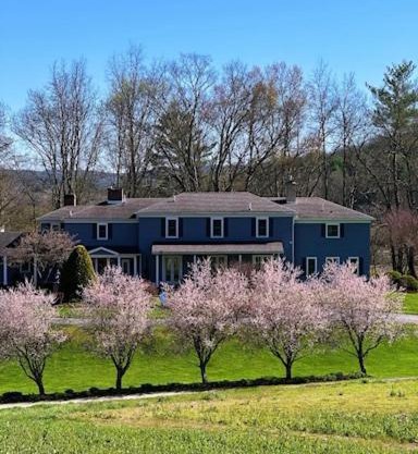 37 Oak Ridge House