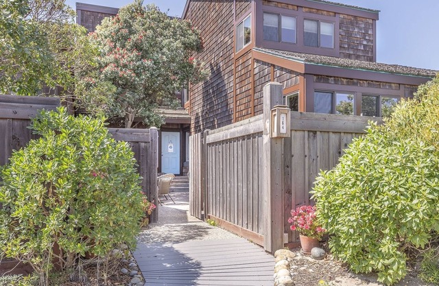 3823 Sand Dollar House 3 Bedroom Condo by Redawning
