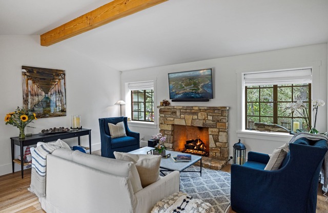 3883 Kiwi's Cottage - Immaculate, Prime Location