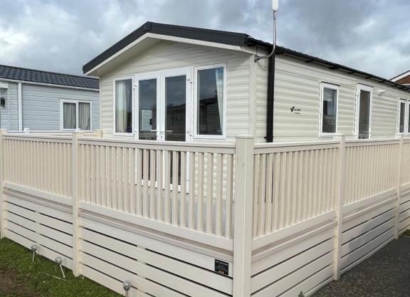 39 Woodland Walk