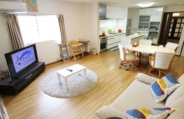 3A Spacious room with Built-in Kitchen