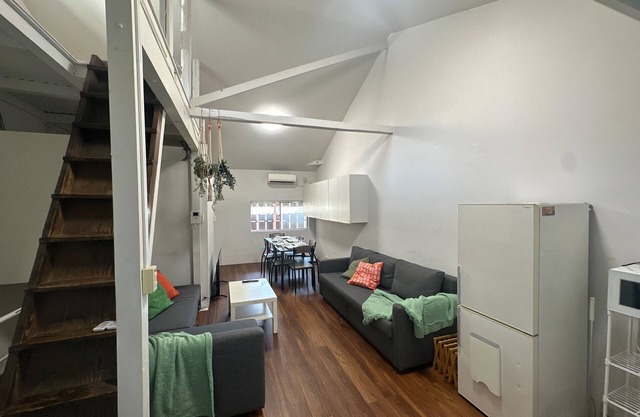 3BR Entire Home, 1-Min Walk to Midosuji Line, Sleeps 10