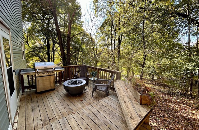 3BR Hampton Easy Downtown Access, quiet retreat with lots of privacy