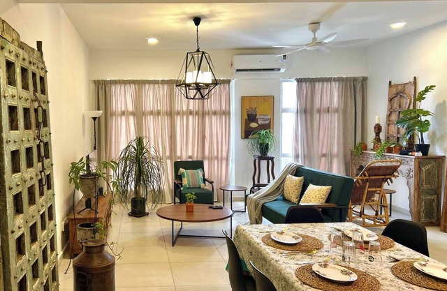 3BR - KL Sentral - L26 Modern Vintage - City View