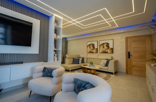3BR LUXURY MODERN & ELEGANT @Downtown SD ➕Pool➕Gym➕Family➕Bath.