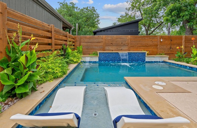 3BR Oasis Near SoCo | Pool | BBQ | Mins to DT ATX