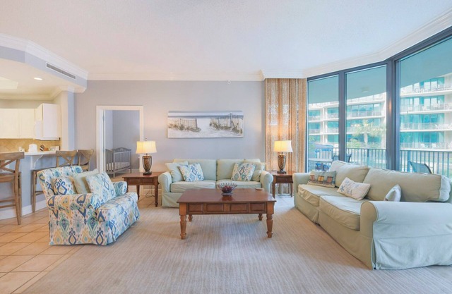 3BR @ Phoenix On The Bay