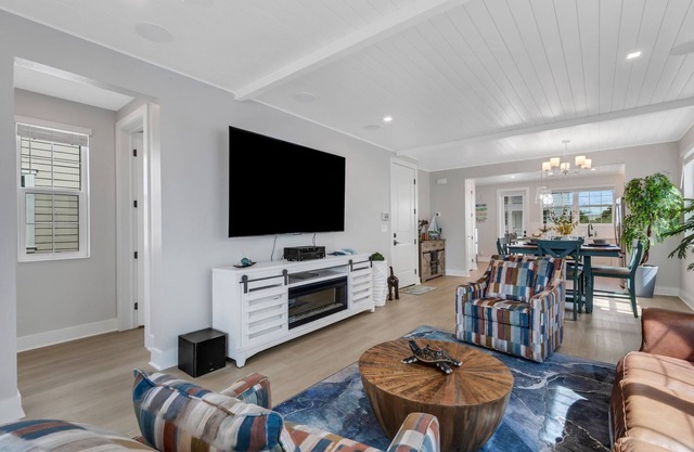 3BR w/Tesla EV Charger + Minutes to AMI