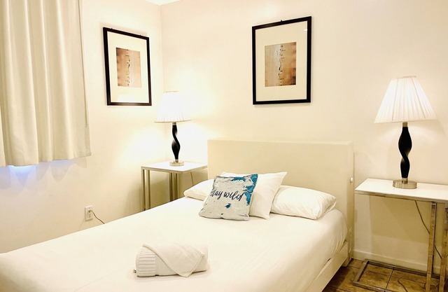 3BrApartment,Vegas,strip,LVCC,book,bestlocatioN,SemaShow,Thanksgiving,pool,