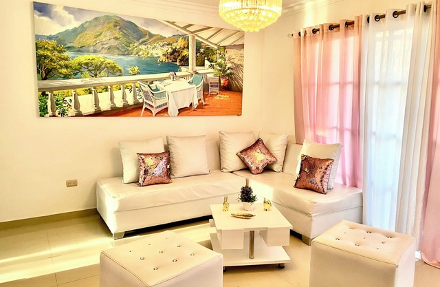3DR Inviting 3-Bedroom Apt in Santo Domingo