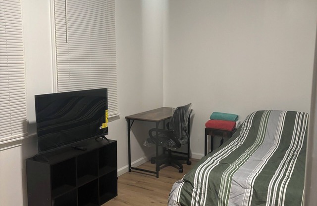 3rd fl 2-bedroom near Temple ER & Trauma