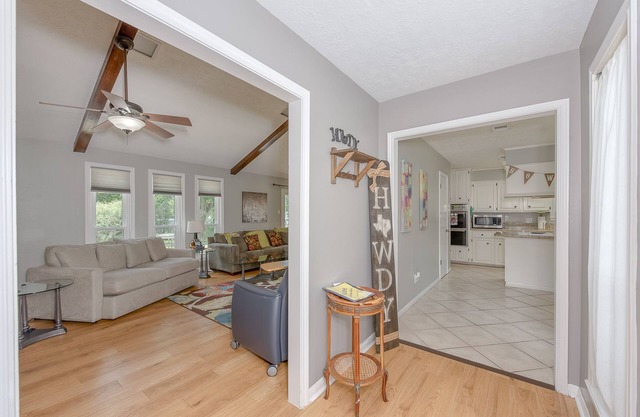 3rd NIGHT FREE! Sleeps 9 ! HUGE living area-common space, large deck & yard.
