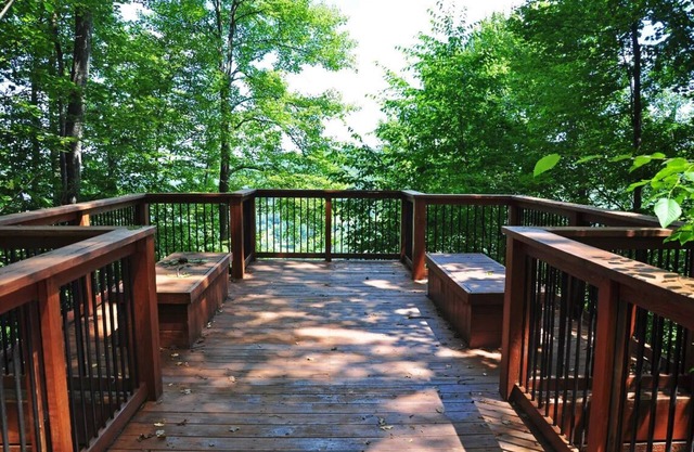 4,000 sq. Foot Villa : 1/2 Mile to Slopes : 4 BR's w3 Master Suites : Game Room