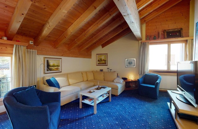 4 ½ - room apartment on the top floor.
