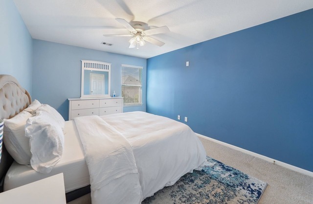 4,100 sf Spacious 5 Bed 3.5 Bath - Affordable !