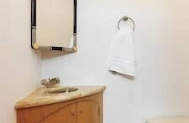 4/5 Aspen Gorgeous Core Townhome, Ski, Sleeps 12!
