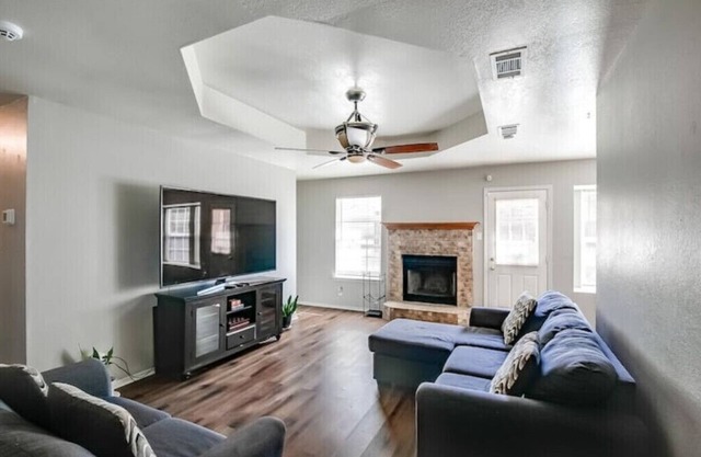 4 bed/2 bath gemn