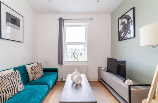 4 Bed Apartment in Wood Green