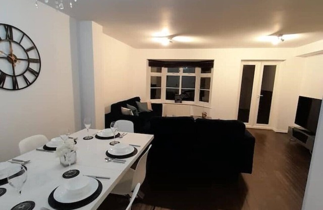 4-Bed| Up to 30% off| Contractors | BHX, NEC, HS2n