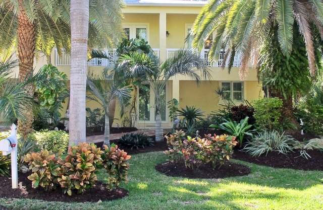 4 Bedroom 3 bath on beautiful Duck Key!