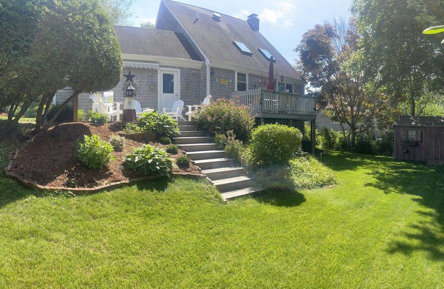 4 Bedroom 3 Bath Colonial in Yarmouth Port Sleeps 8