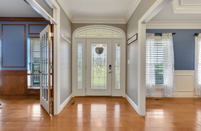 4 bedroom 5 bath countryside beauty!