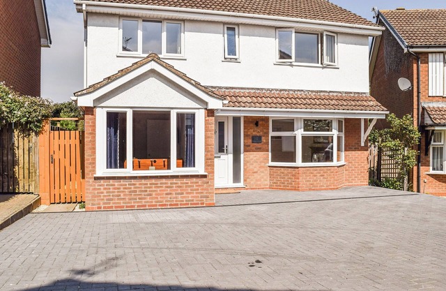 4 bedroom accommodation in Shipston on Stour
