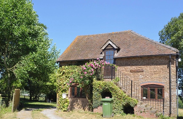 4 bedroom accommodation in Bredenbury, near Leominster