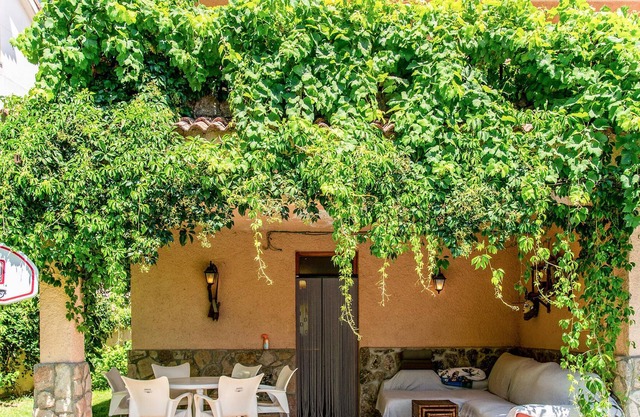 4 bedroom accommodation in El Torno
