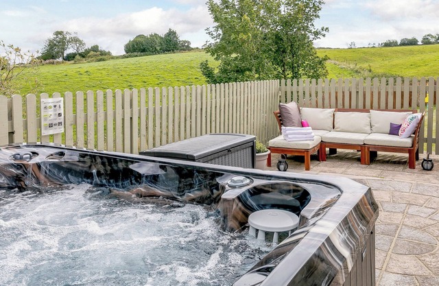 4 bedroom accommodation in Alton, nr Chesterfield