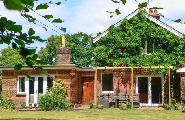 4 bedroom accommodation in Wimborne